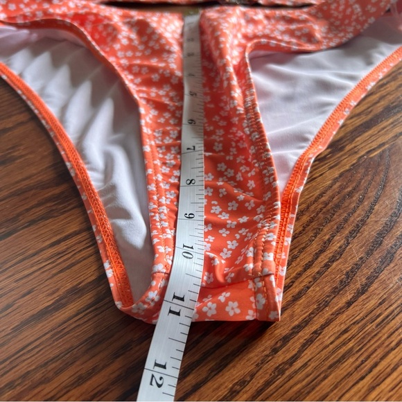 Ruffle top pink floral bikini, size Large - Picture 10 of 14